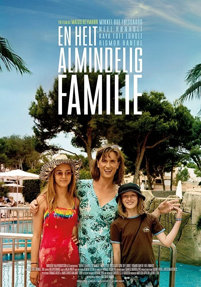 Смотреть En helt almindelig familie онлайн в HD качестве 